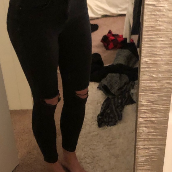 Topshop Denim - Topshop Leigh Distressed Black Jeans